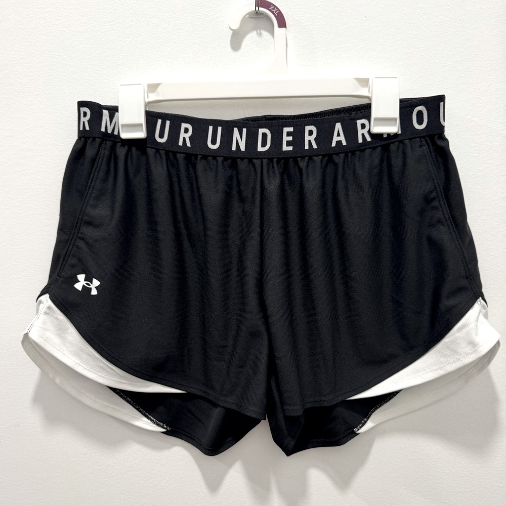 Under Armour Women's Black and White Active Sporty Shorts NWT